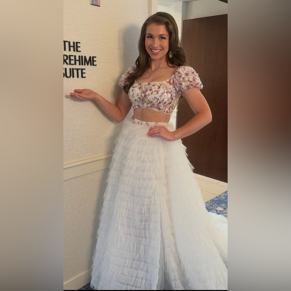 Sherri Hill Pink and White Floral Embellished Gown, Size 4